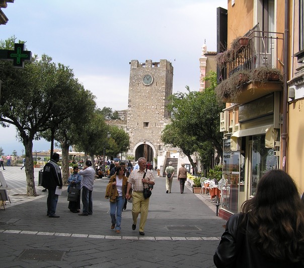 104TorreDelOrologioTaormina