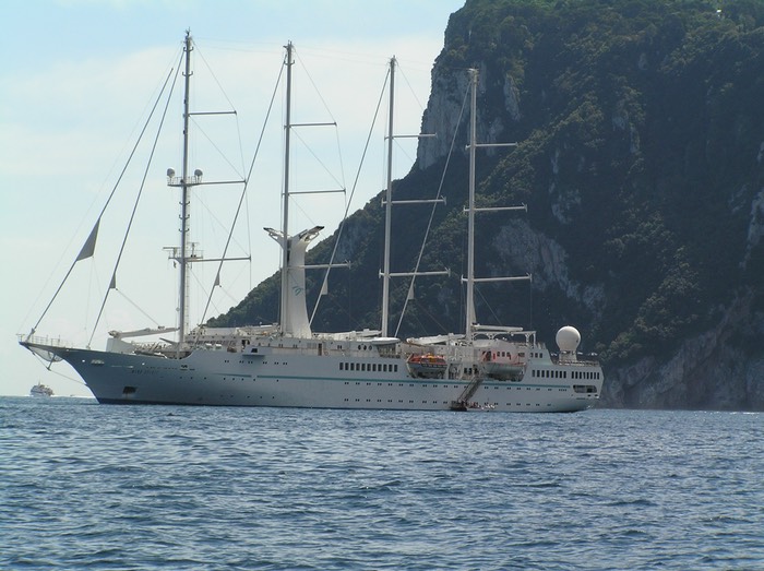 136ShipVisitingCapri