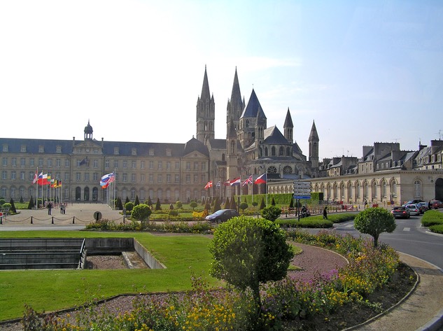 17.CaenCathedralFortress