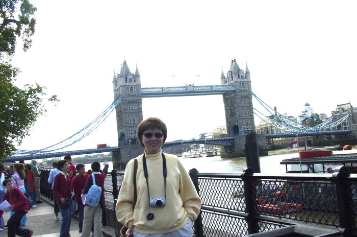 18dSue&LondonTowerBridge