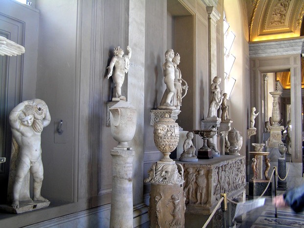 194VaticanMuseumStatues