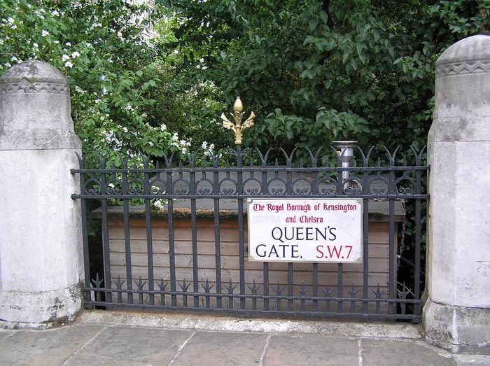 1eQueen's Gate Street