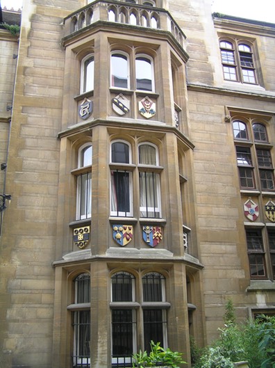 27Kings College Building