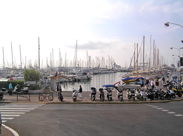 3.CannesMarina