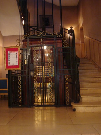 48Nimes Elevator