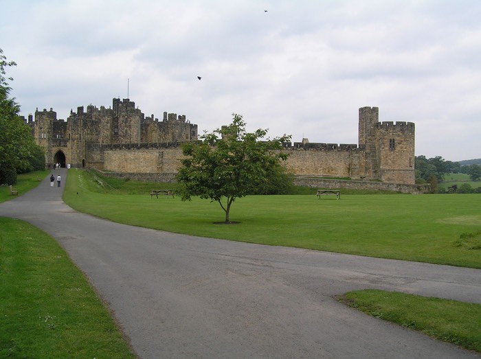61Alnwick Castle Distance