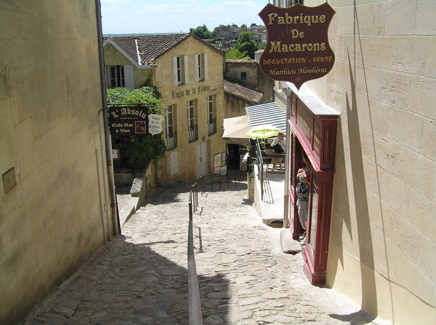 6.St.EmilionSideStreet