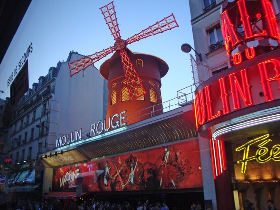 P97.Moulin Rouge2